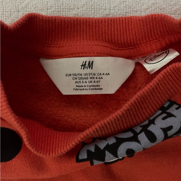 Disney H&M Mickey and Friends Red Sweatshirt - Picture 4 of 4
